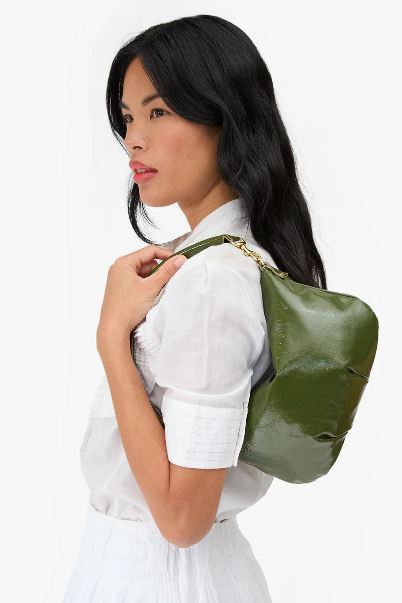 clare v. petit moyen army crinkle patent