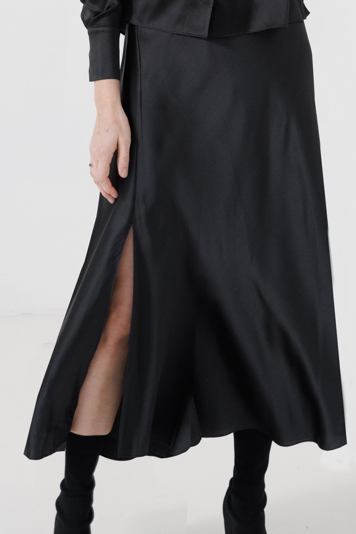 go silk go slit the difference skirt black