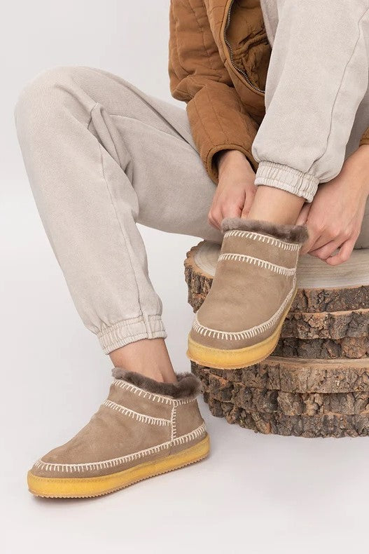 laidback london nyuki low crochet otter suede natural 