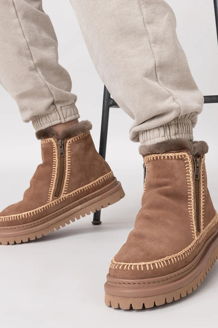 laidback london setsu 4.0 ankle boot camel suede