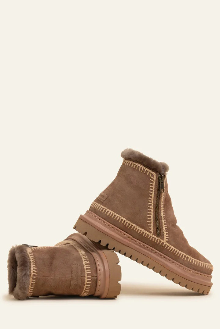 laidback london setsu 4.0 ankle boot camel suede