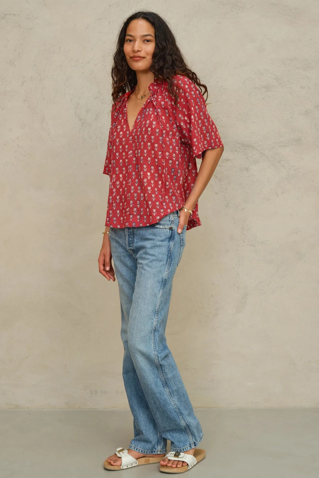 m.a.b.e ari gathered top red