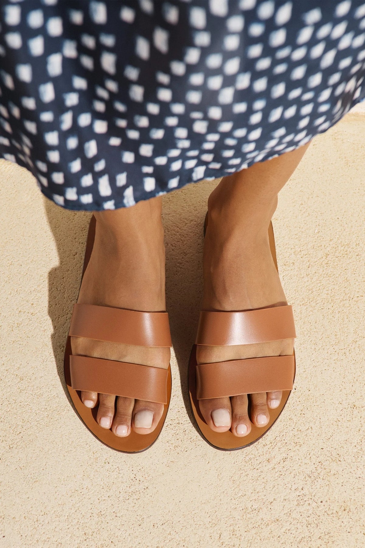 manebi leather two bands sandal tan