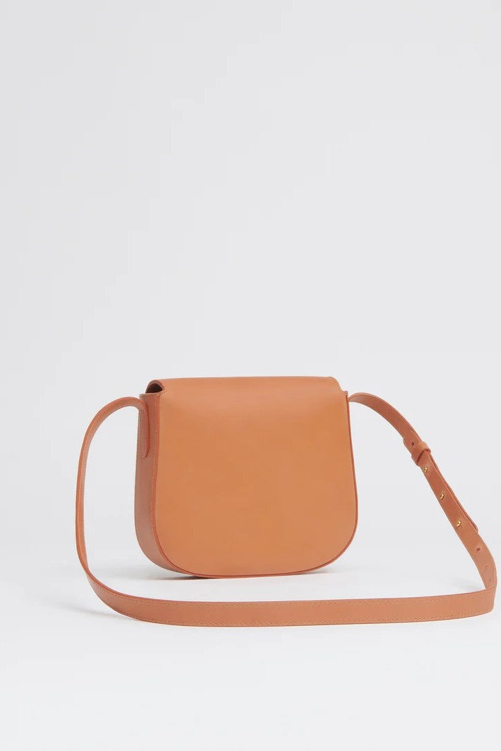 mansure gavriel classic crossbody cammello