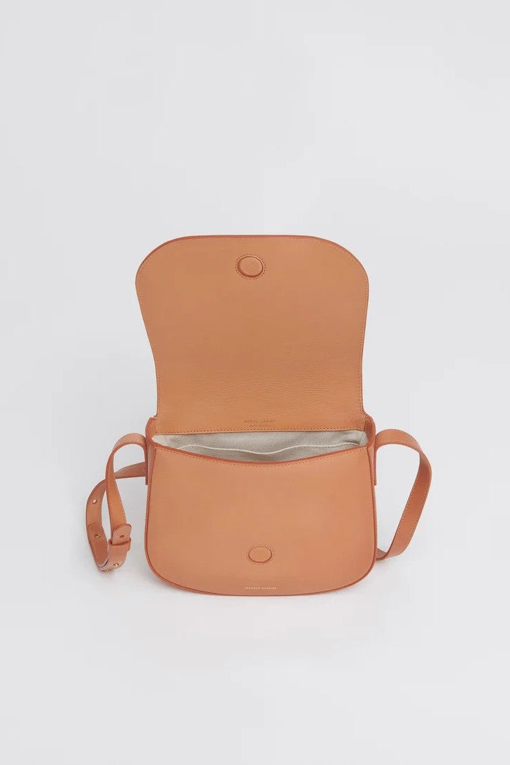 mansure gavriel classic crossbody cammello