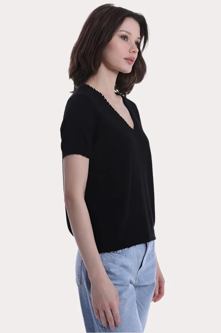 minnie rose short sleeve frayed v black