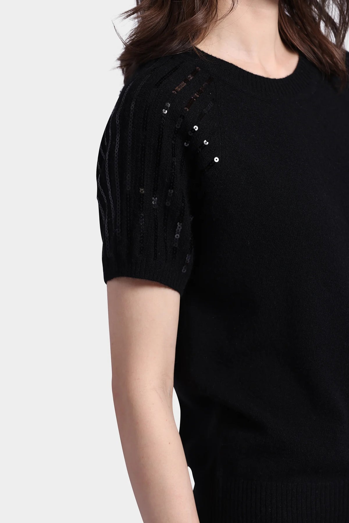 minnie rose cashmere crew with sequined sleeves black