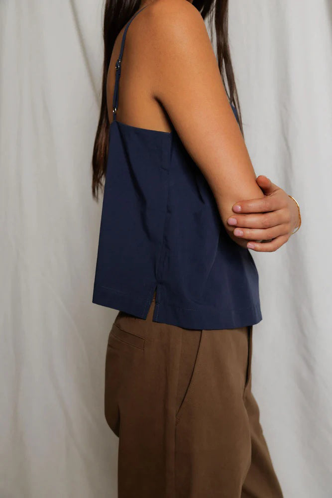 perfectwhitetee kamora navy