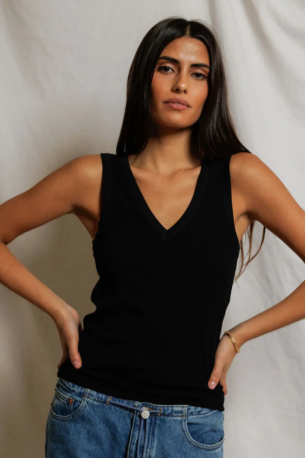 perfectwhitetee mallory true black