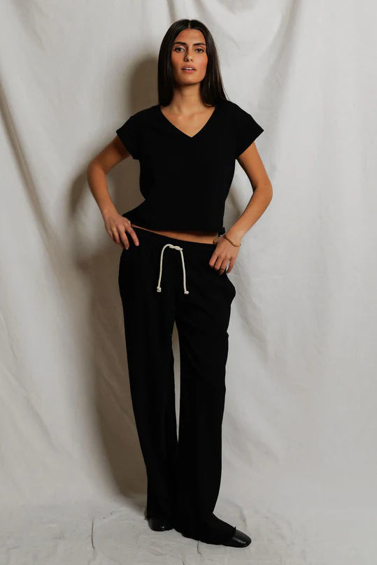 perfectwhitetee shakira true black