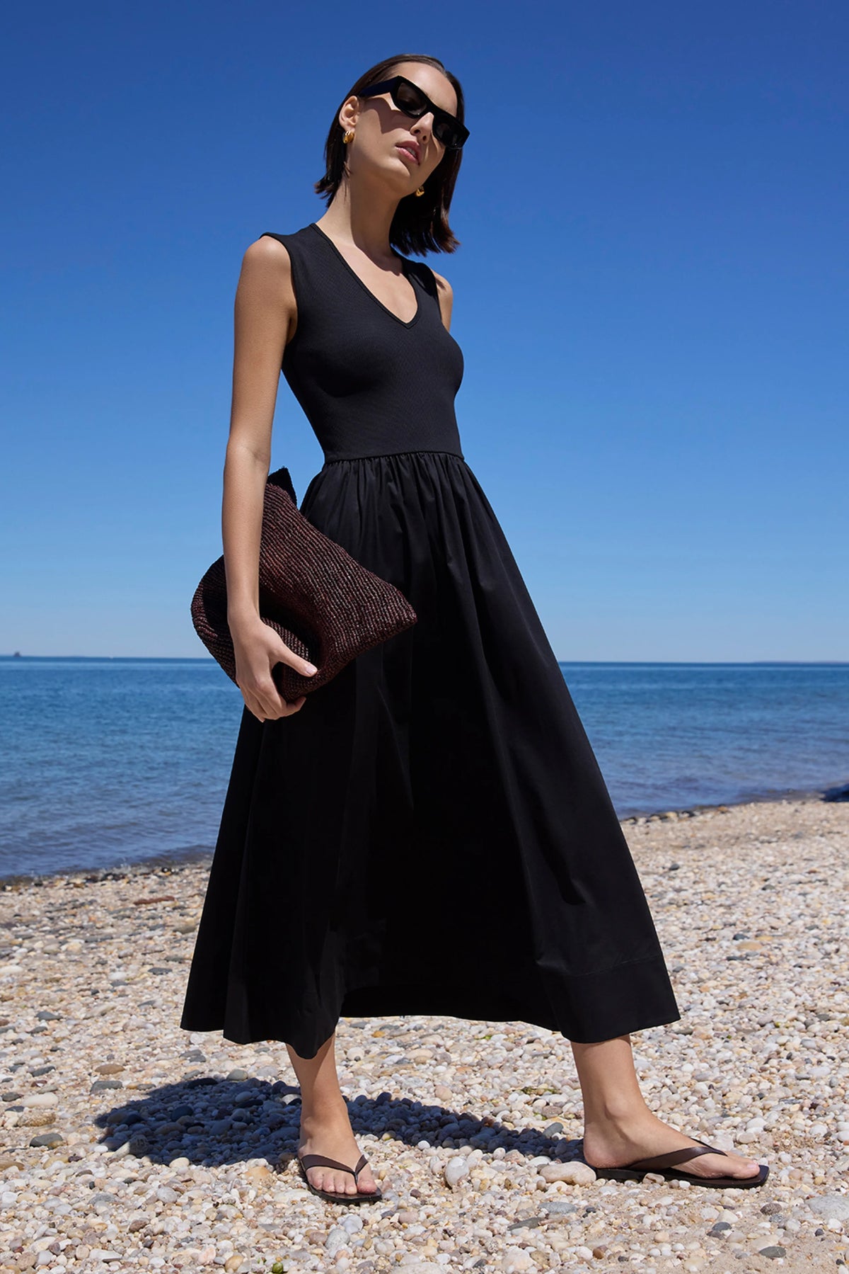 soldout.nyc the v-neck rsvp dress black